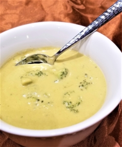 cheesy broccoli soup